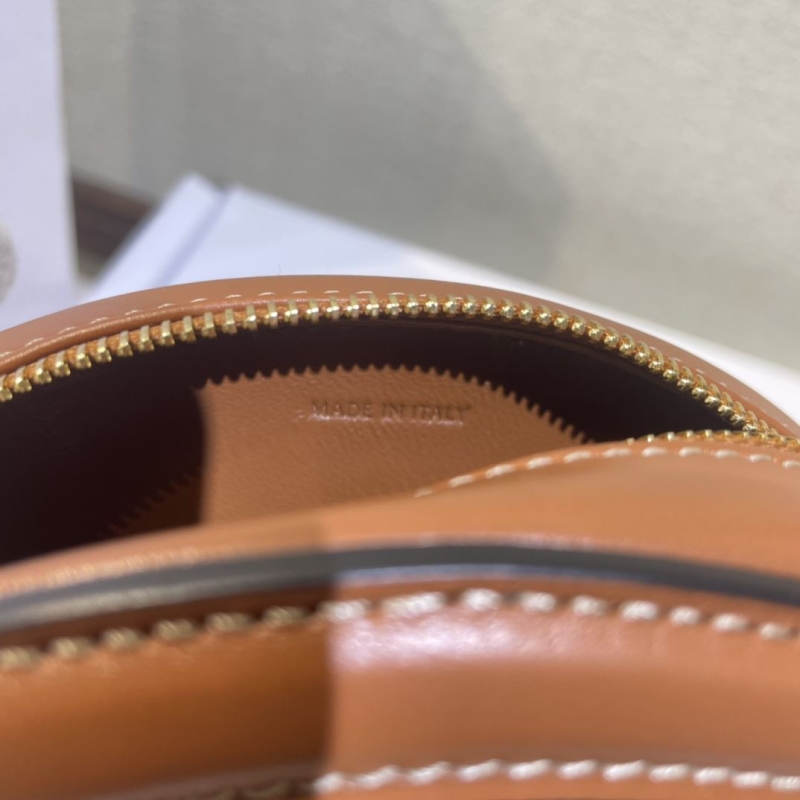 Ce1i*e triomphe bags